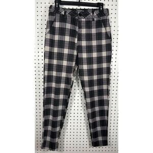 Young LA woman’s plaid trousers size 30x30
